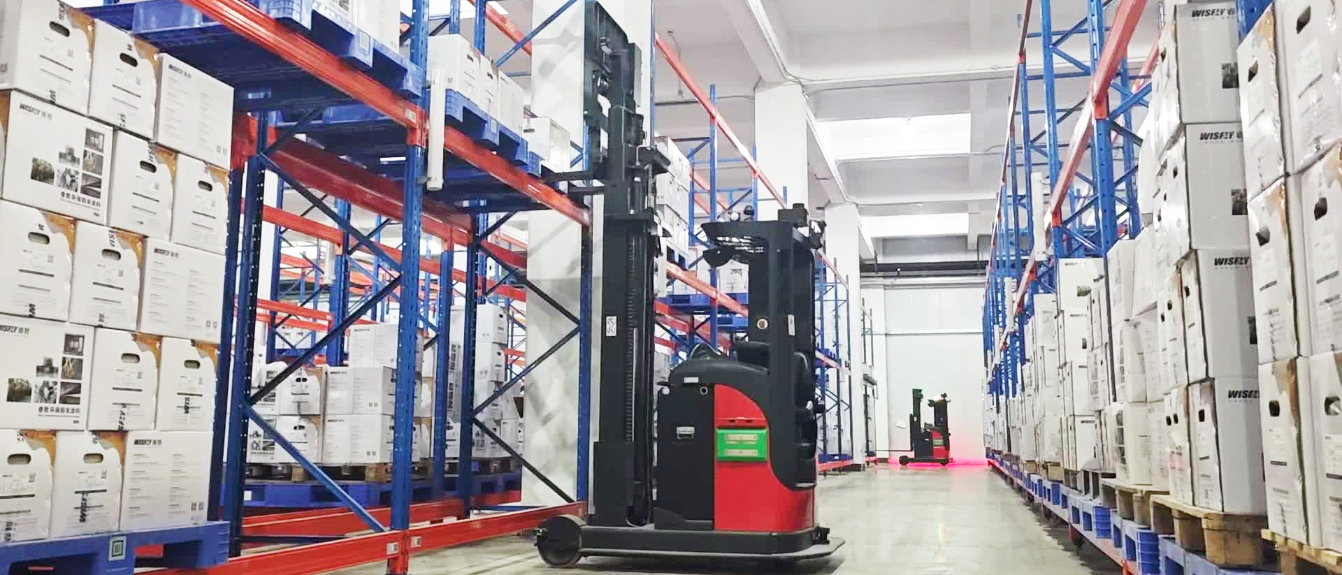 Zusammenarbeit zwischen Multiway Robotics und bekannten Beschichtungsherstellungsunternehmen für das intelligente Logistik-Upgrade