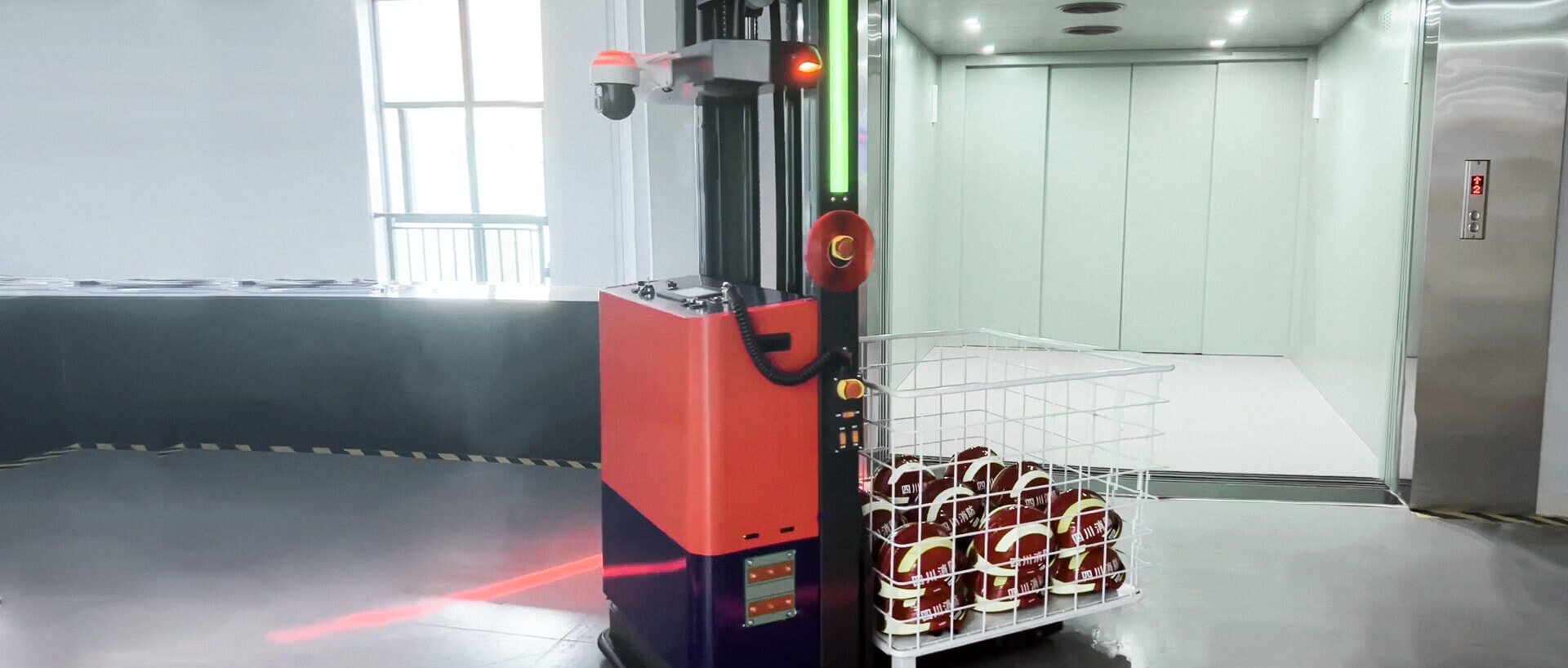 Aufzugsgestützter Etagenwechsel + autonome Gabelstaplerlösung für vollständige Innen- und Außenszenarien